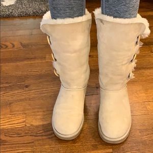 UGG 3 Button Tall Boots sz7